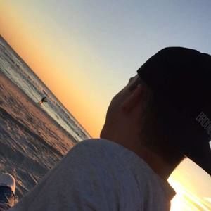 Meet your Posher, Nicholas